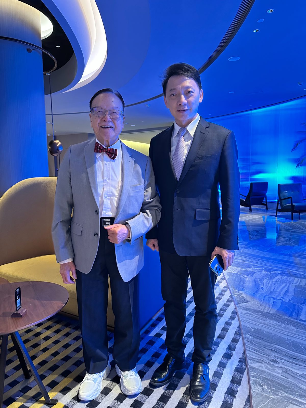 謝其修博士與陳光耀醫師合影